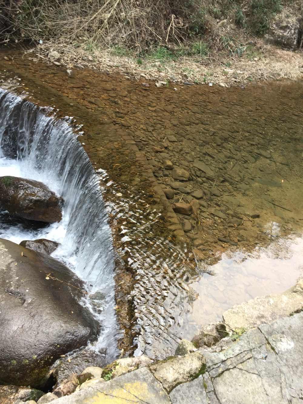 逃离海岛村
